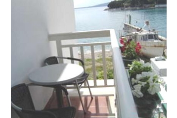 Hrvatska Privát Drvenik, Eksterijer